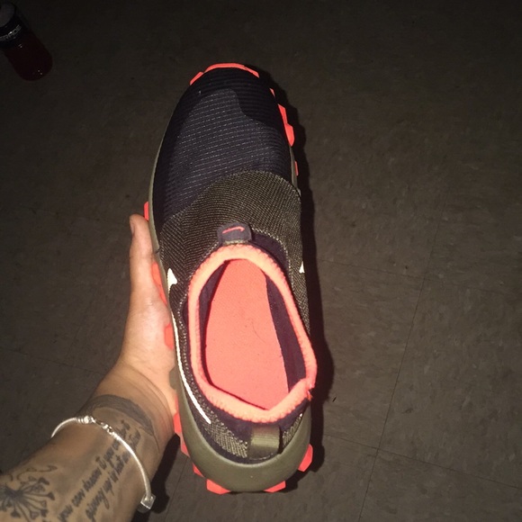 Nike’s - Picture 2 of 4